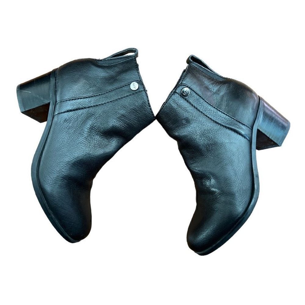 Marc Fisher Ankle boots sz 6